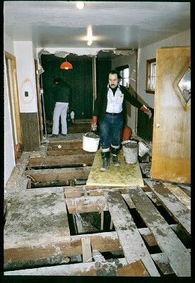 This image has an empty alt attribute; its file name is john-wayne-gacy-house-excavations-image-www.crimefiles.net_.jpg